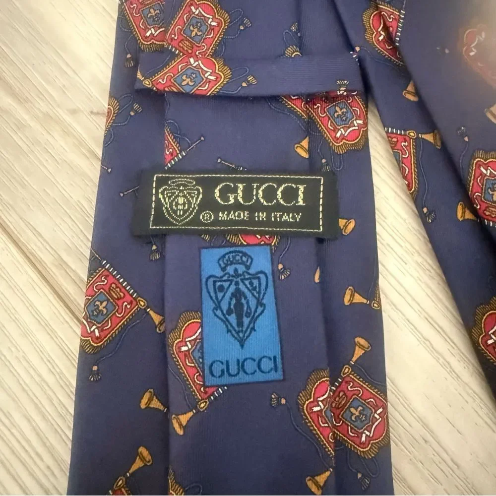 Gucci Silk Tie Navy Blue Crest Heraldic Print Men’s Designer Made in Italy